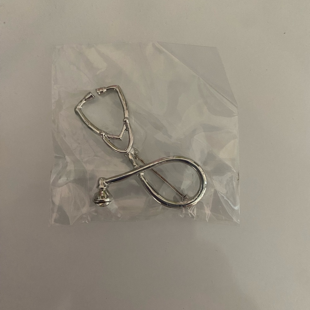 Stethoscope pin